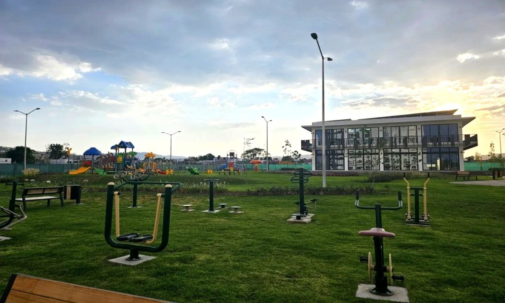 Cómo un gimnasio al aire libre influye en la decisión de compra inmobiliaria